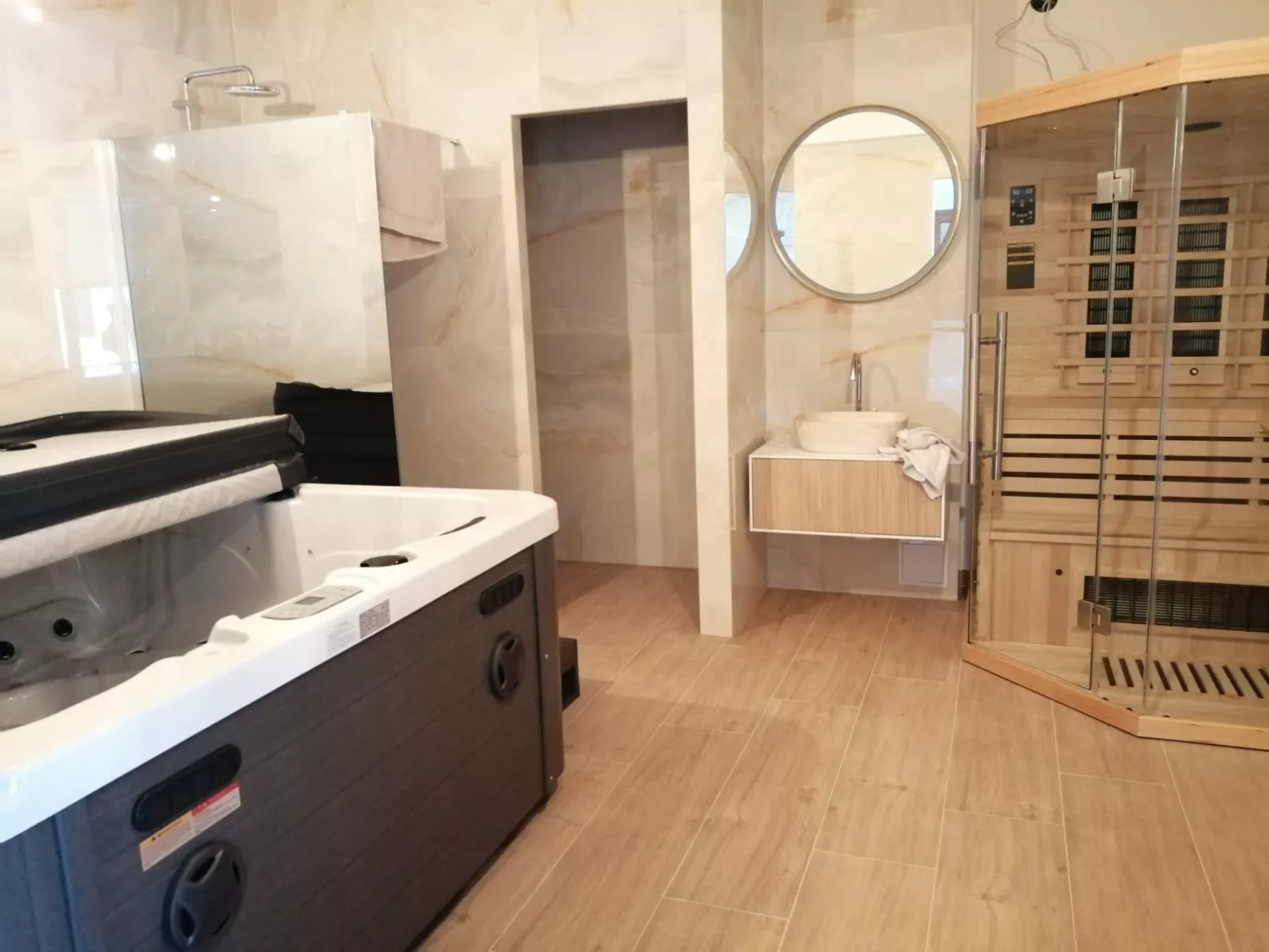 Stylisches Haus für 8 Personen und 4 Kinder-Binnen