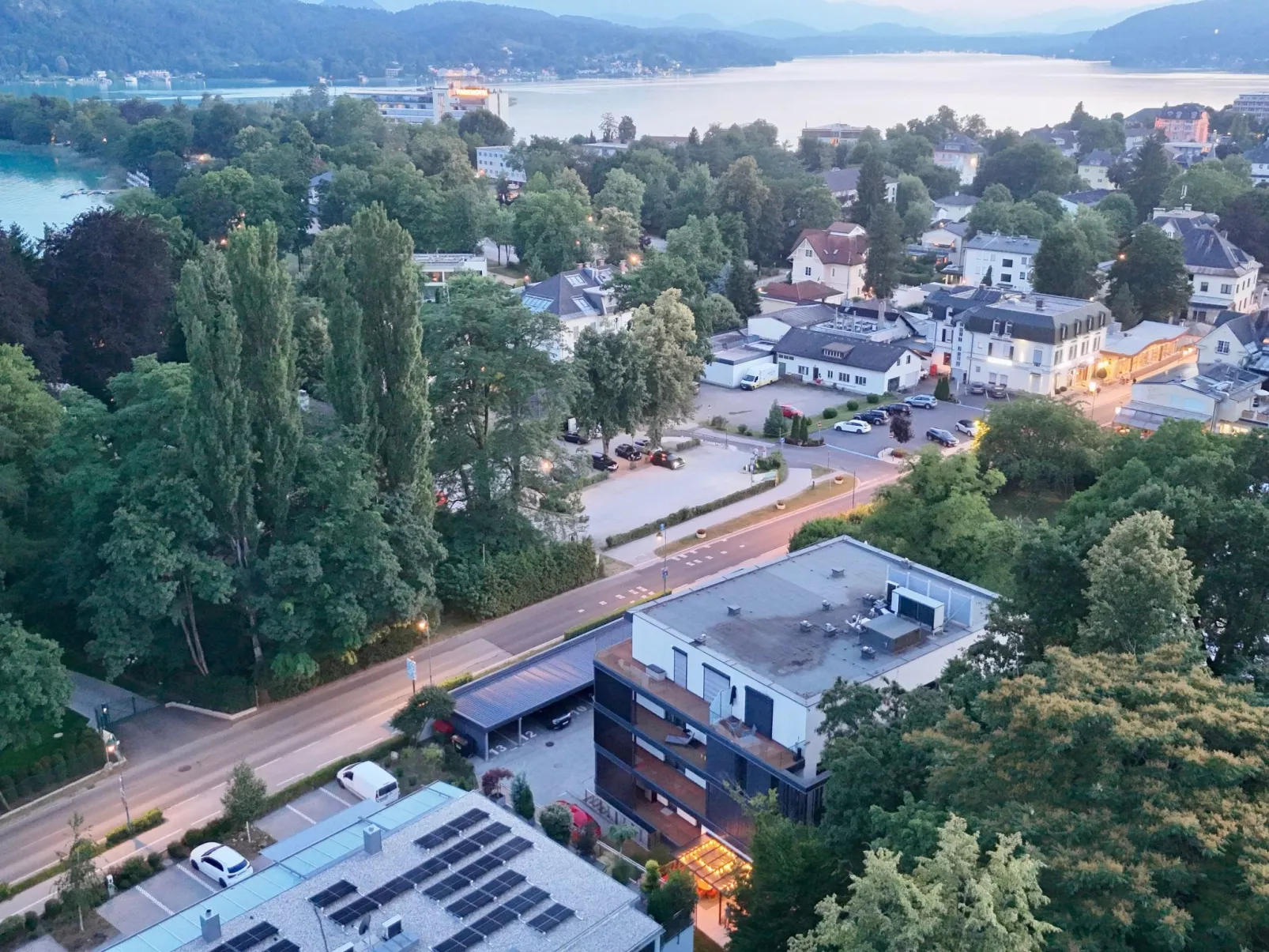Gartenwohnung-Buiten