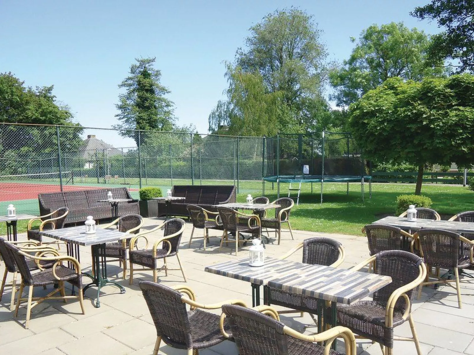 Mit privatem Garten und Terrasse-Binnen