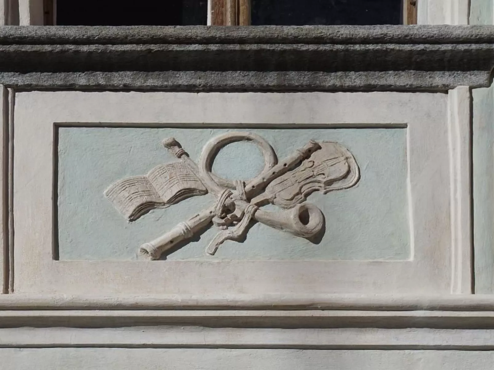 Bündner Zuckerbäckerpalazzo unter Denkmalschutz-Buiten