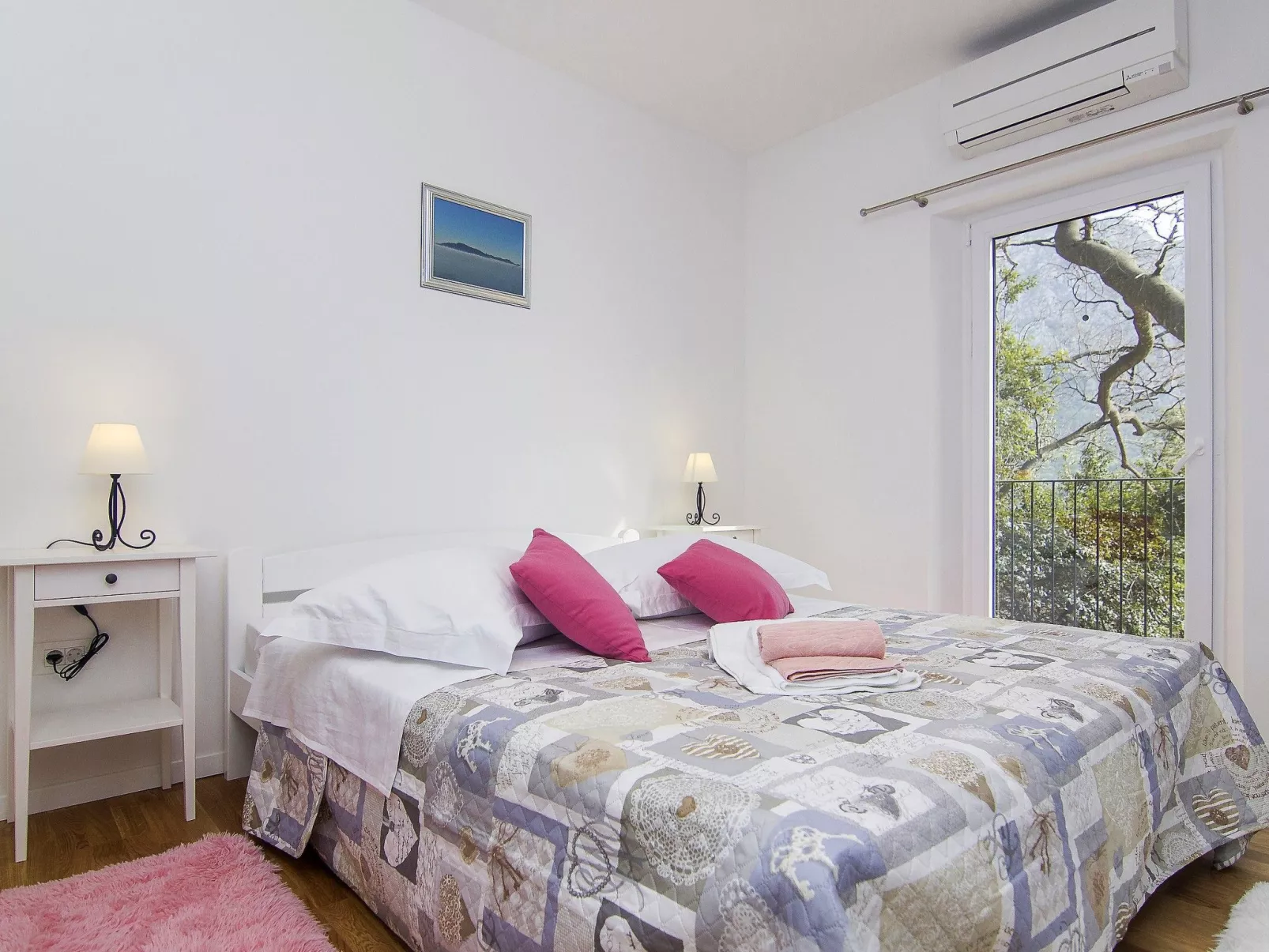 Schönes Steinhaus mit beheiztem Pool, Terrasse m-Binnen