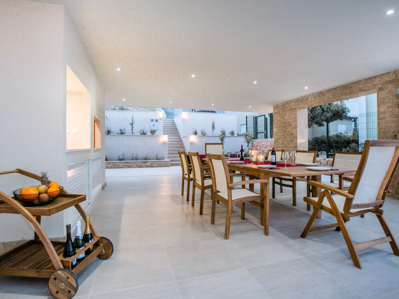 Am Strand "Villa Lori"-Binnen