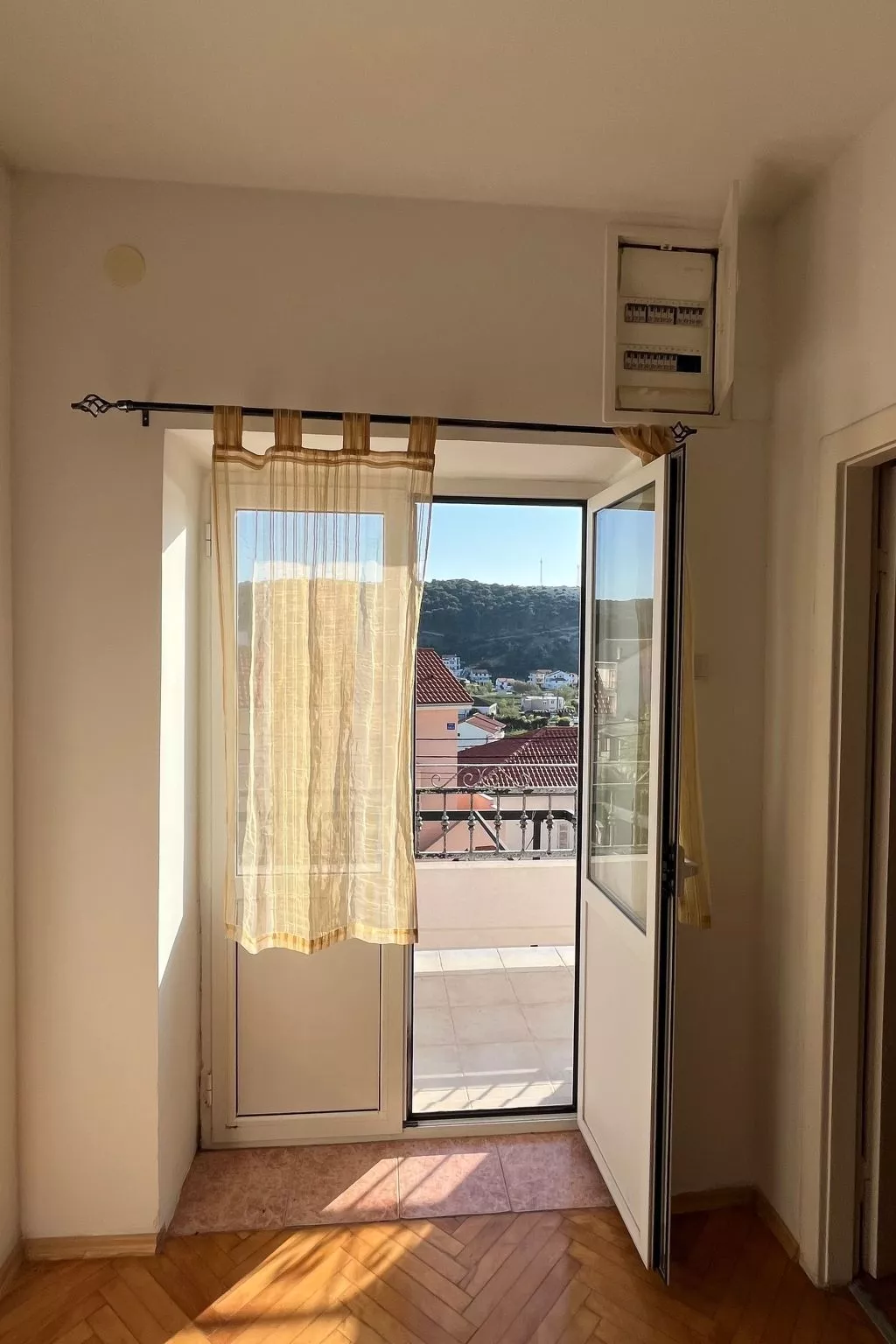 Für sechs Personen-Binnen