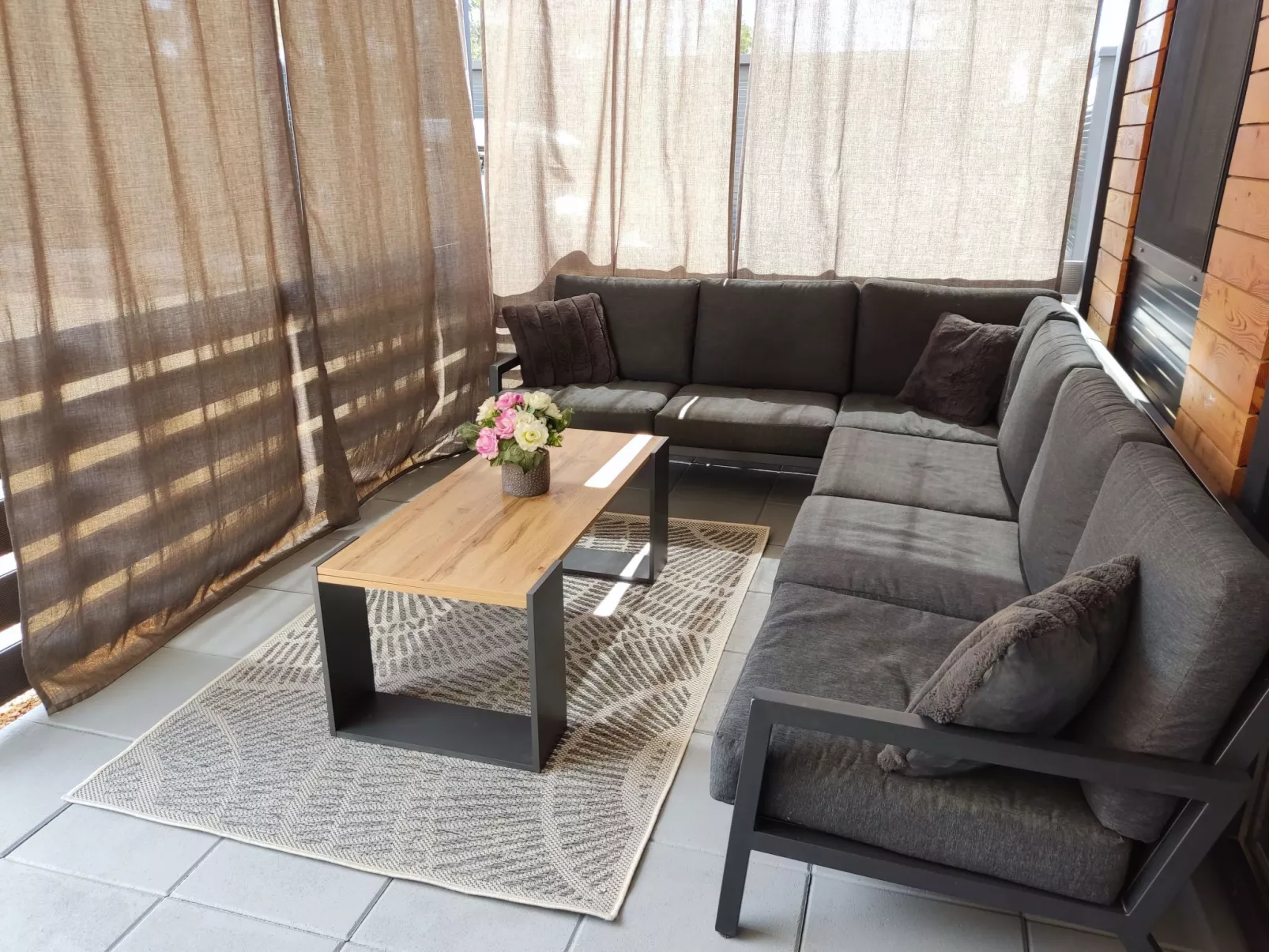 Mobilheim Matej - kommen Sie und entspannen Sie sich-Buiten