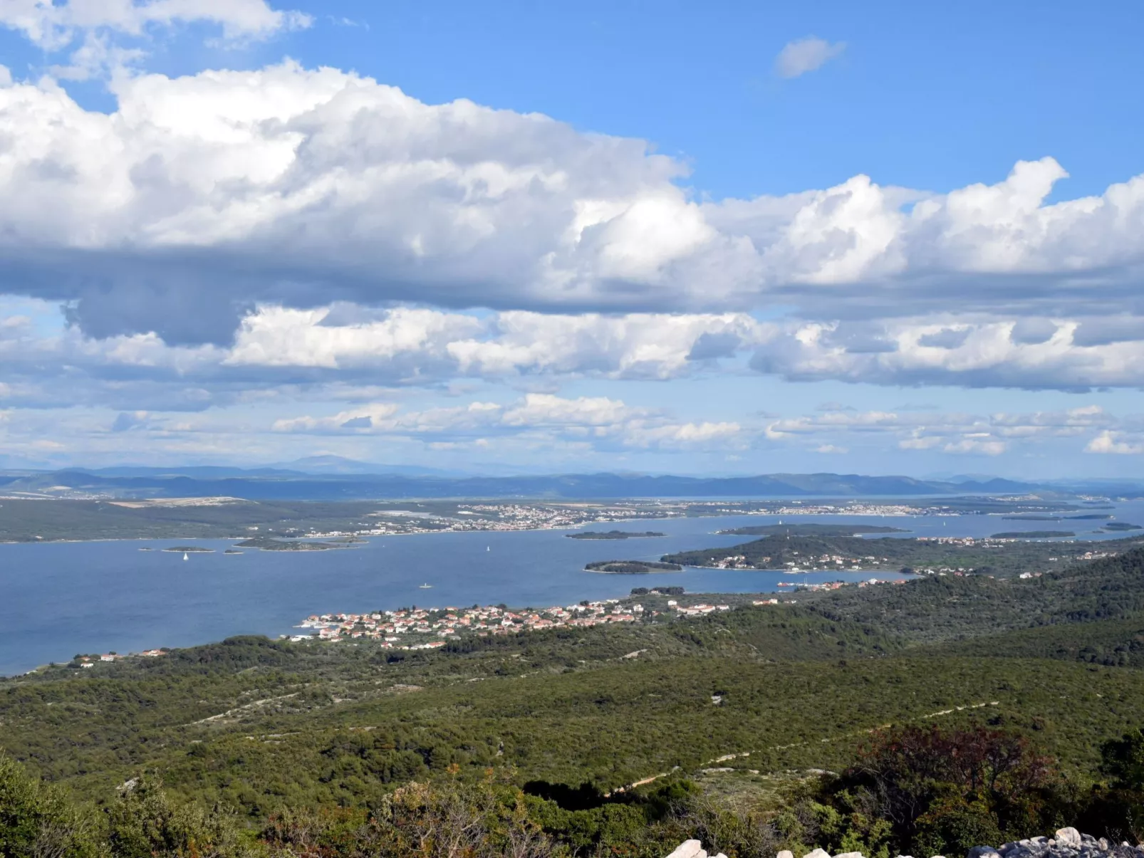 In Dobropoljana mit Privatem Pool-Buiten