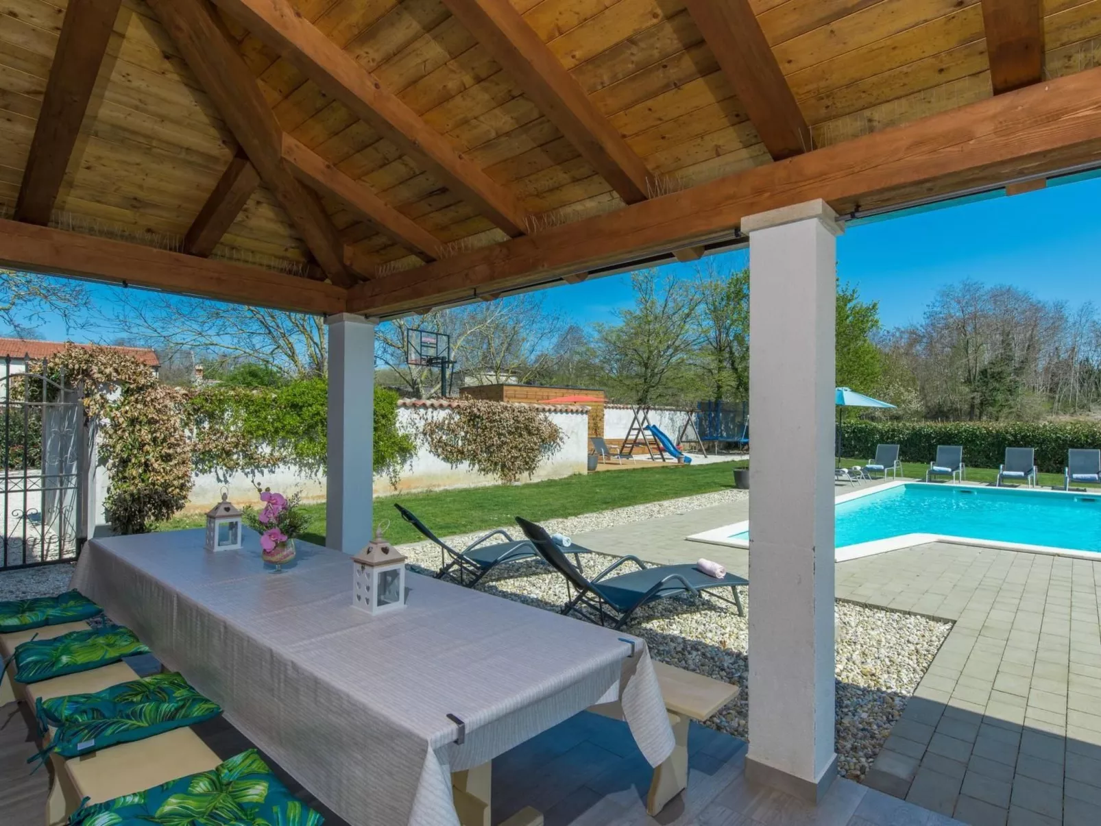 Ferienvilla "Villa Perhat" mit eigenem Pool-Buiten