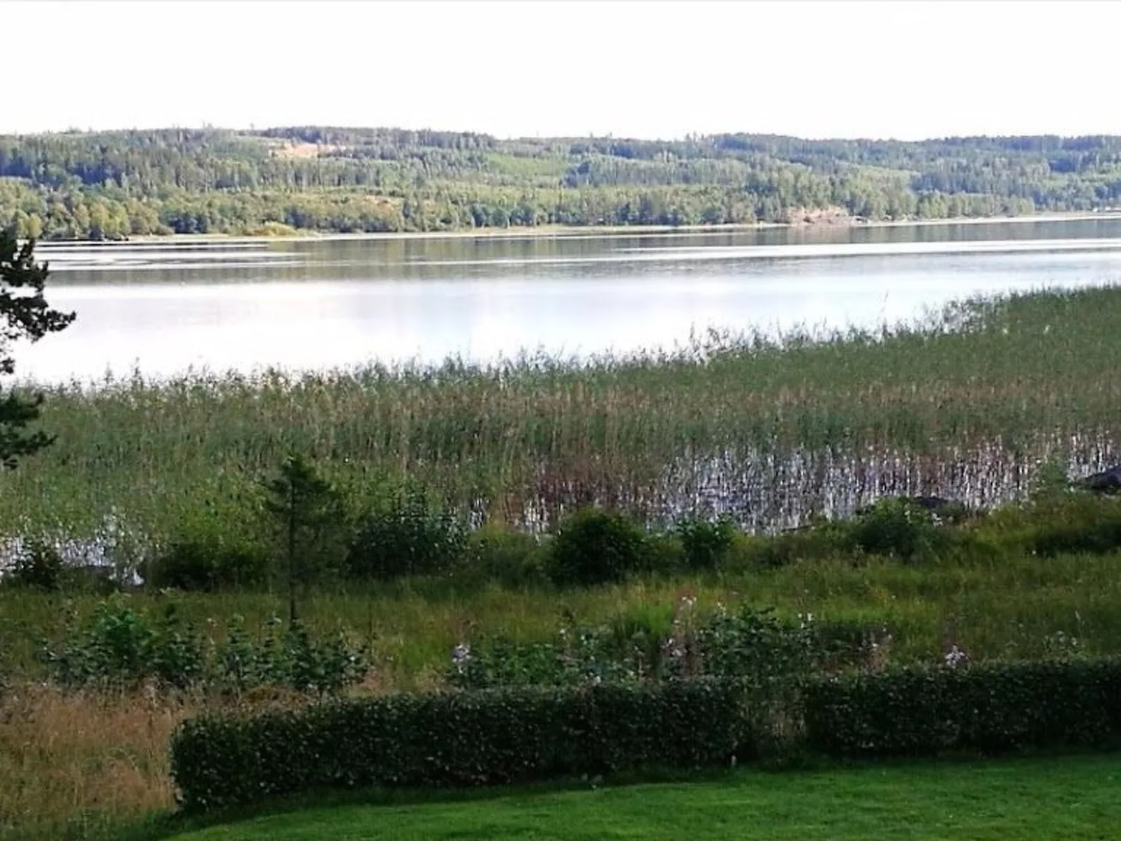 Am See Åsunden mit herrlicher Aussicht-Buiten
