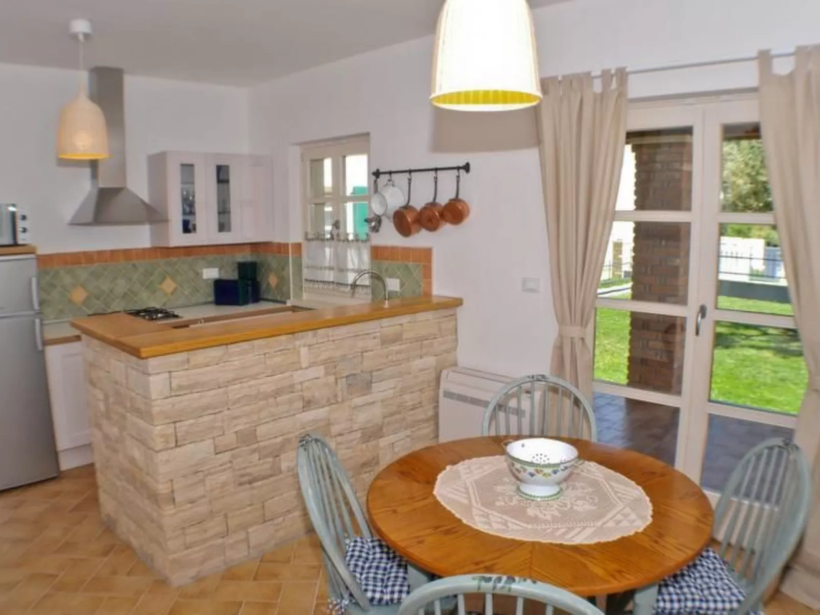 Villa Nika mit privatem Außenwhirlpool-Binnen