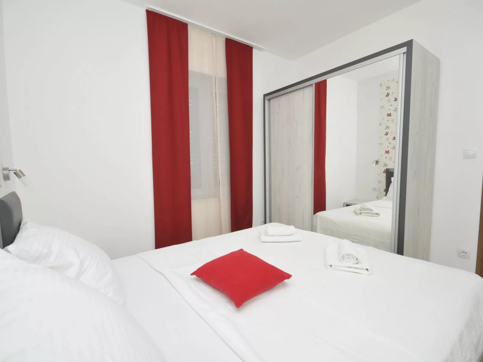 Villa Rimac in Kastel Stafilic mit Garten, Grill-Binnen