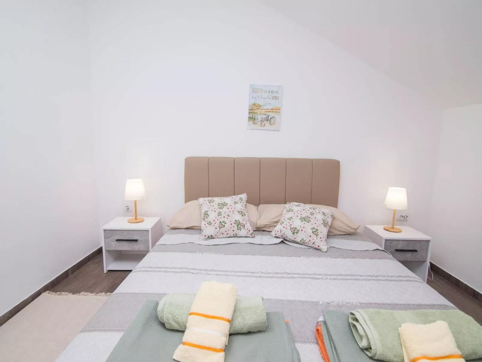 Tia Appartement mit Meerblick-Image-tags.info