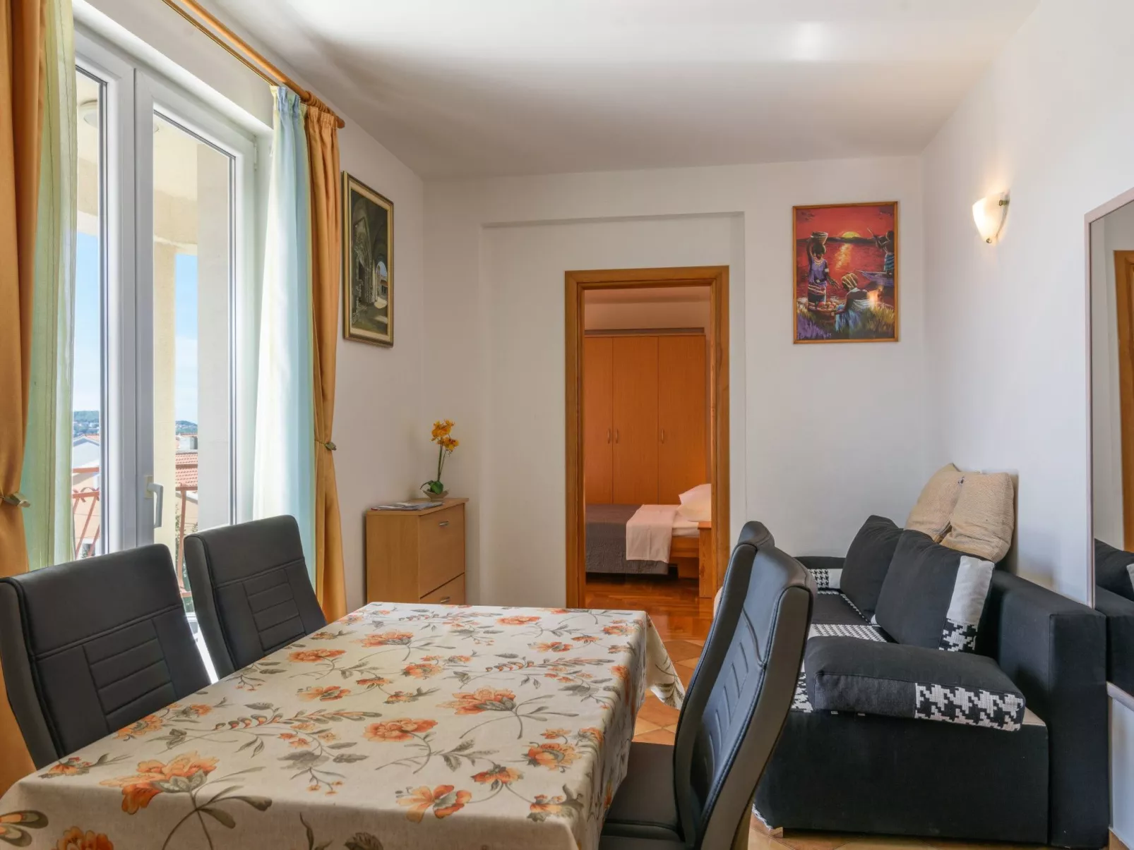 Wohnung mit Whirlpool-Binnen