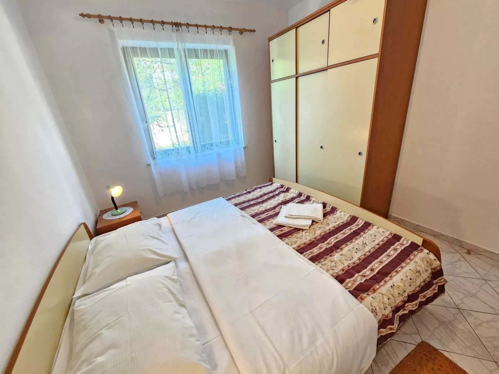 In Novi Vinodolski mit Grill, Terrasse und Garten-Binnen