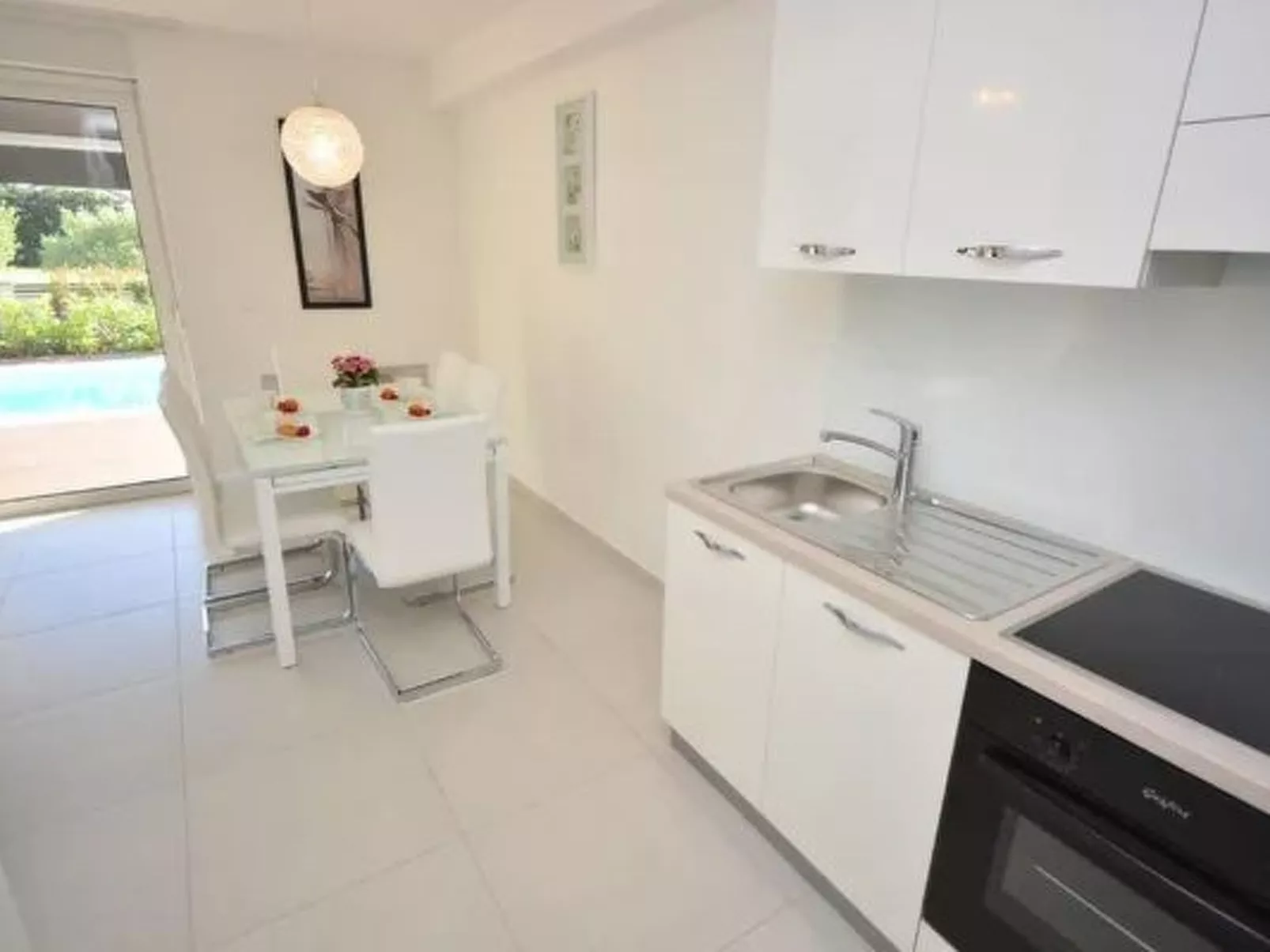 1 mit Schwimmbad und Garten-Binnen