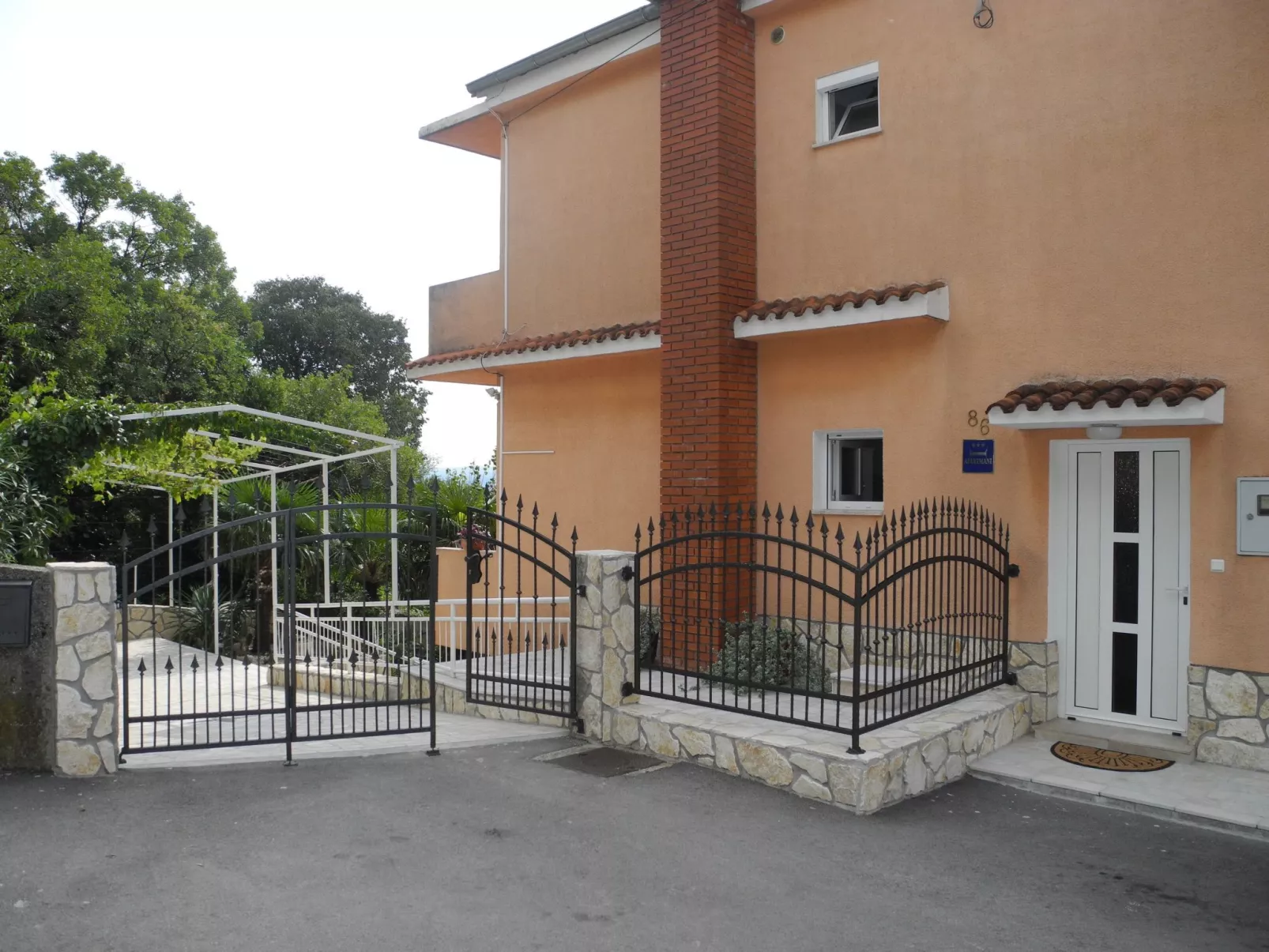 Wohnung in Dramalj, mit Balkon und Meerblick-Buiten