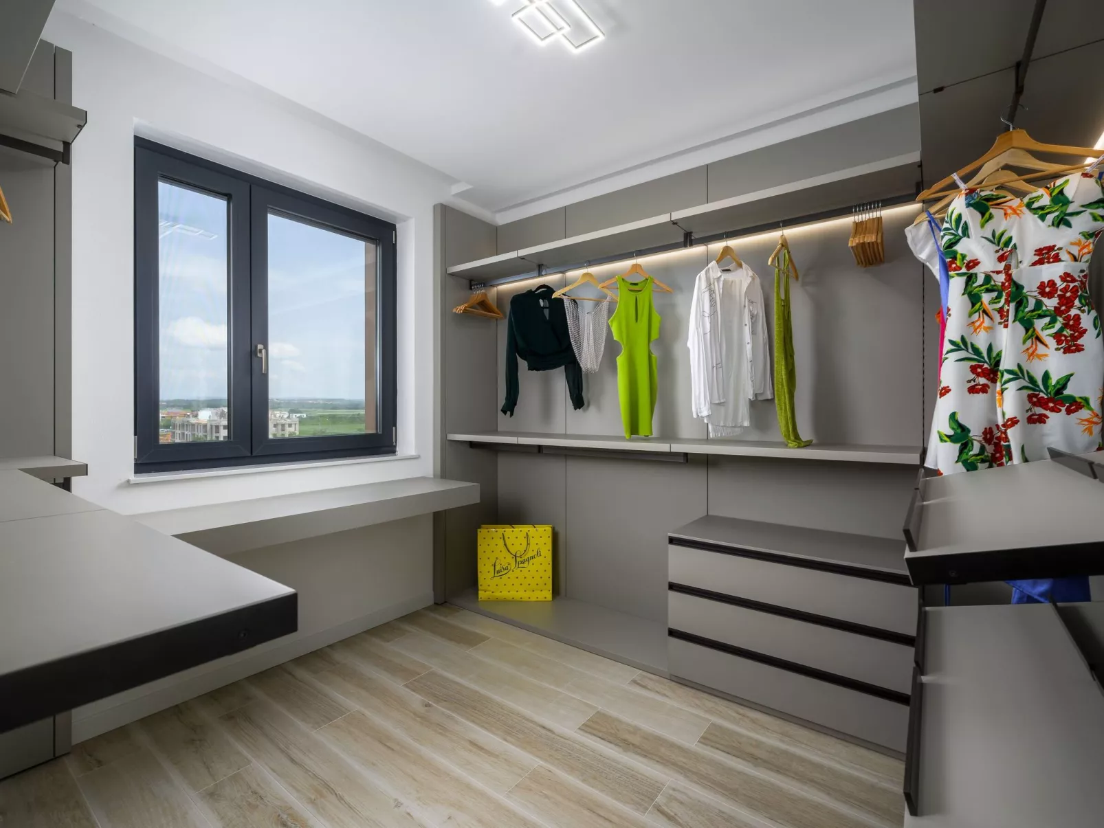 Luxuriöses Penthouse Viki mit Meerblick-Binnen