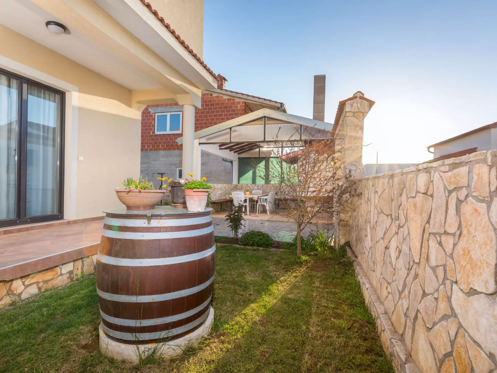 Solea, Dorf Valbandon-Buiten