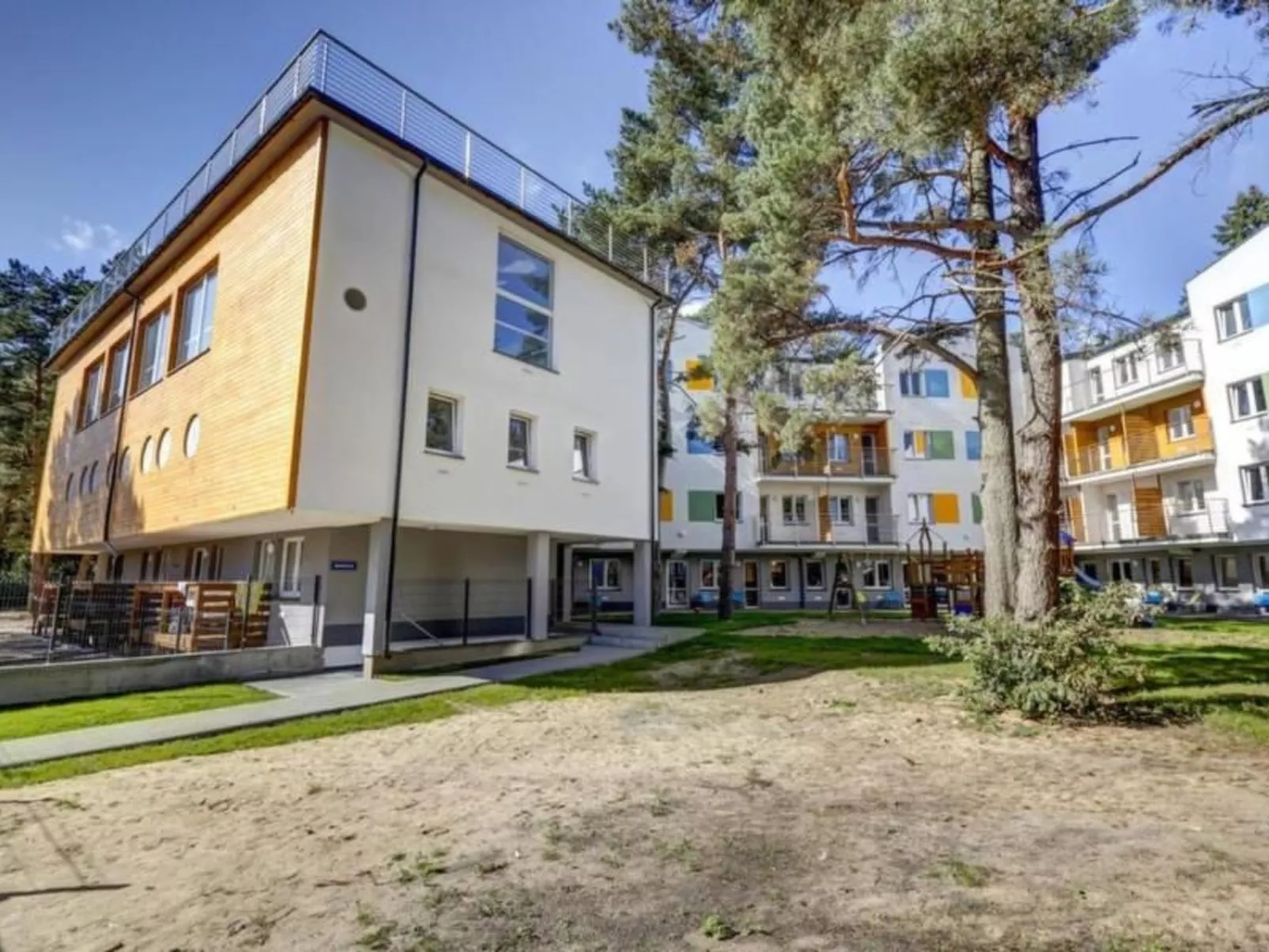 Studio-Wohnung "Apartment 16B" mit Schwimmbad-Buiten