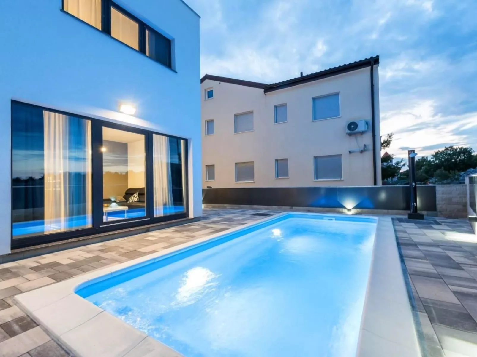 Villa Sandy Bay in Vodice-Buiten