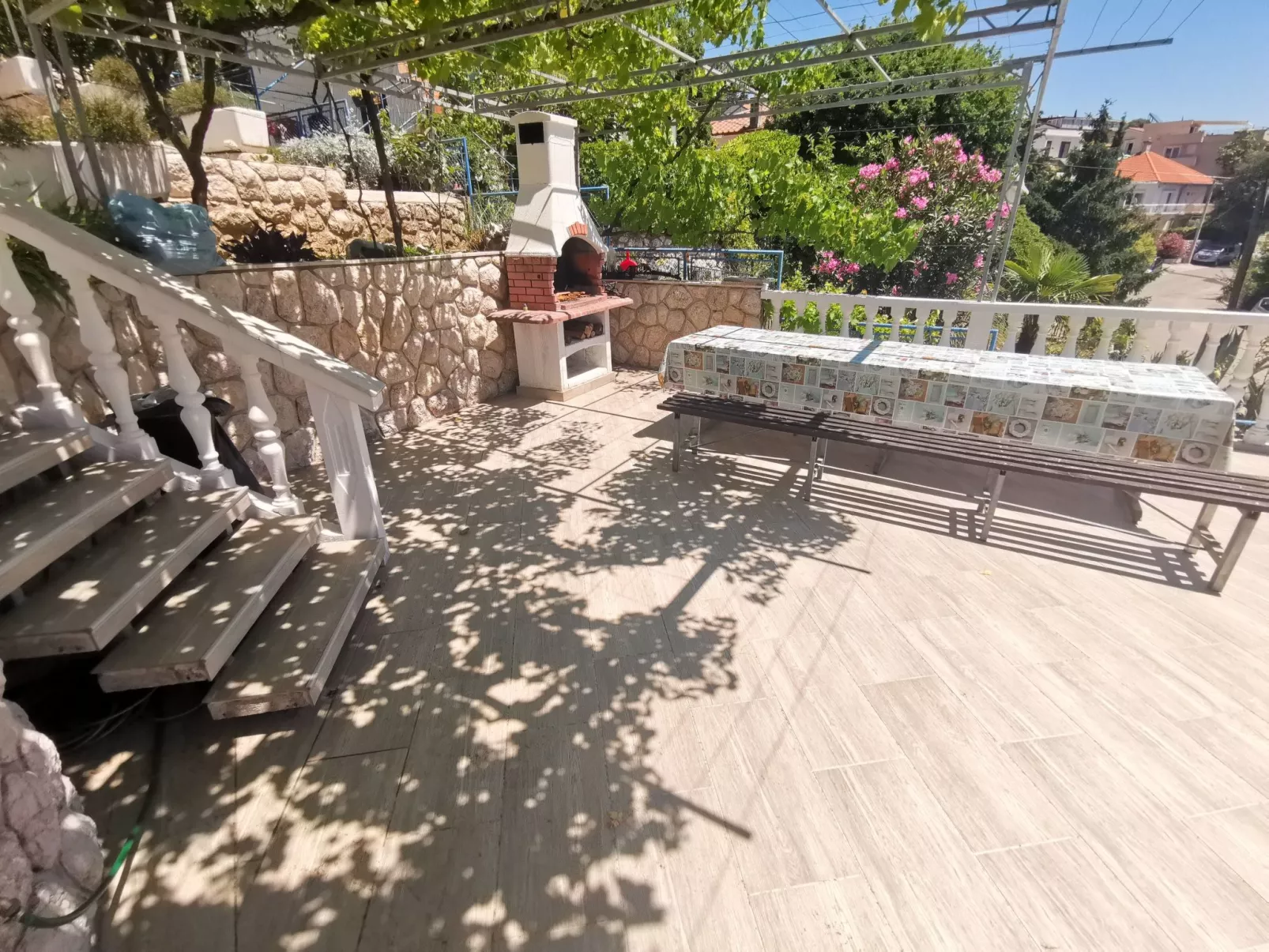 Studio-Appartement 70m vom Strand entfernt - Buiten