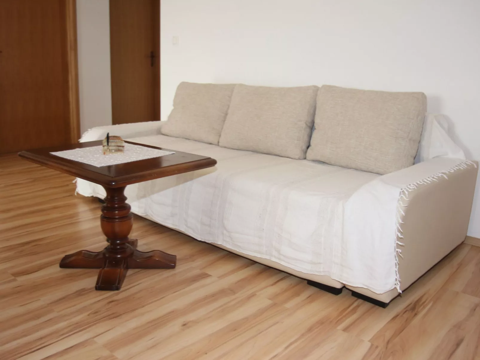 Haus La Dostana-Binnen