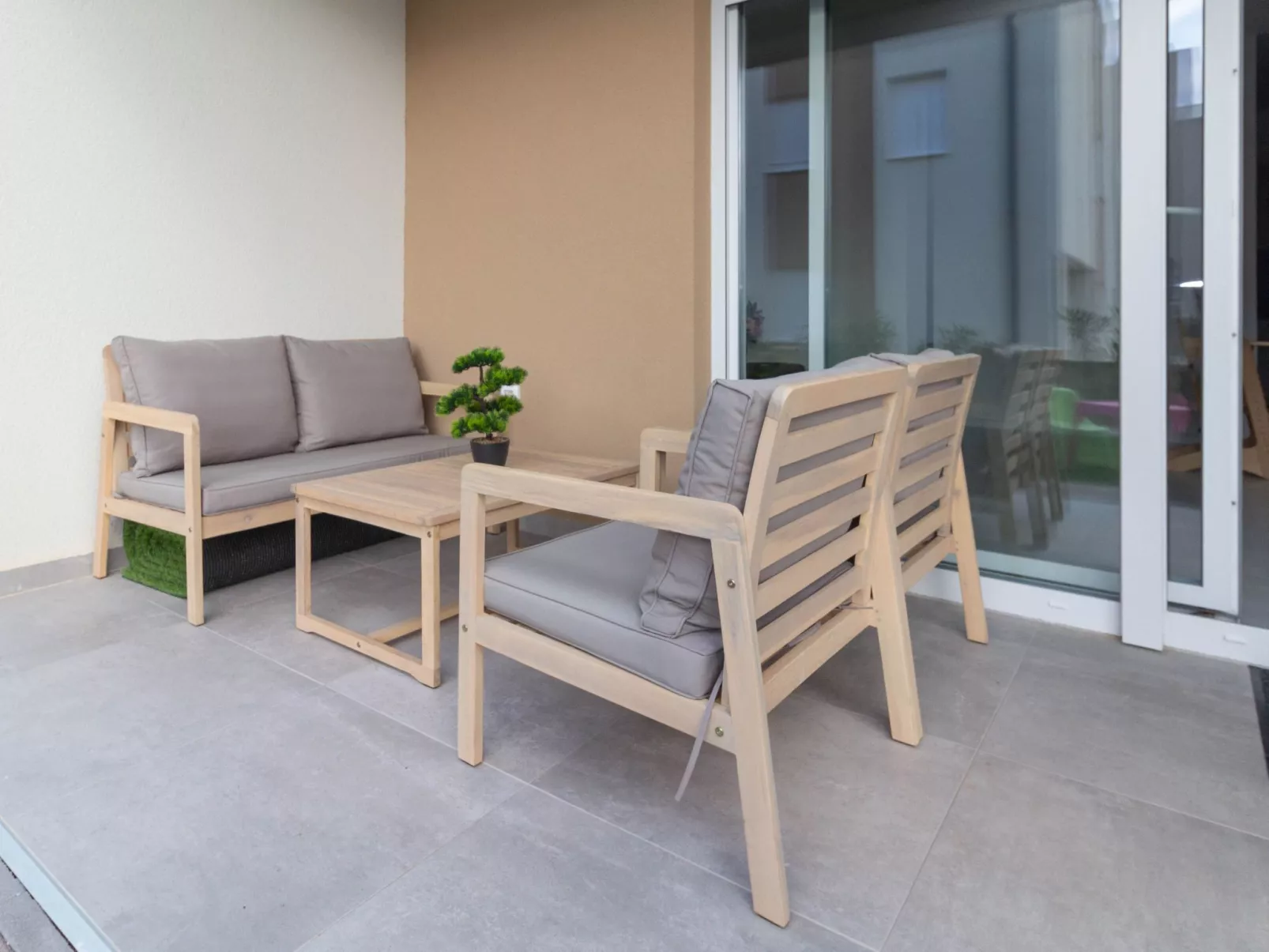 Wohnung mit Pool in Strandnähe -TA Leut Agency-Binnen