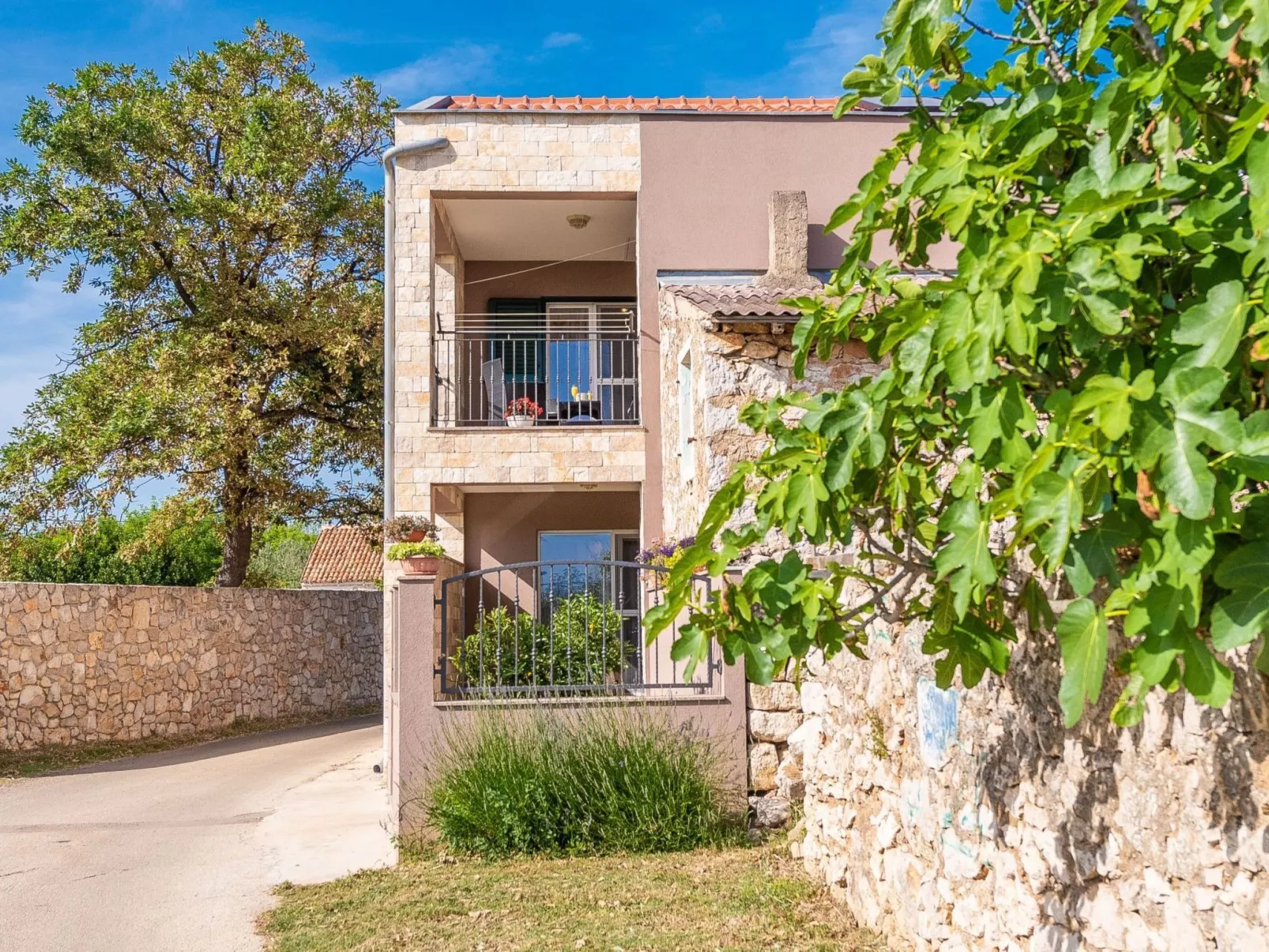 Casa Ruza in der Nähe des Meeres-Buiten