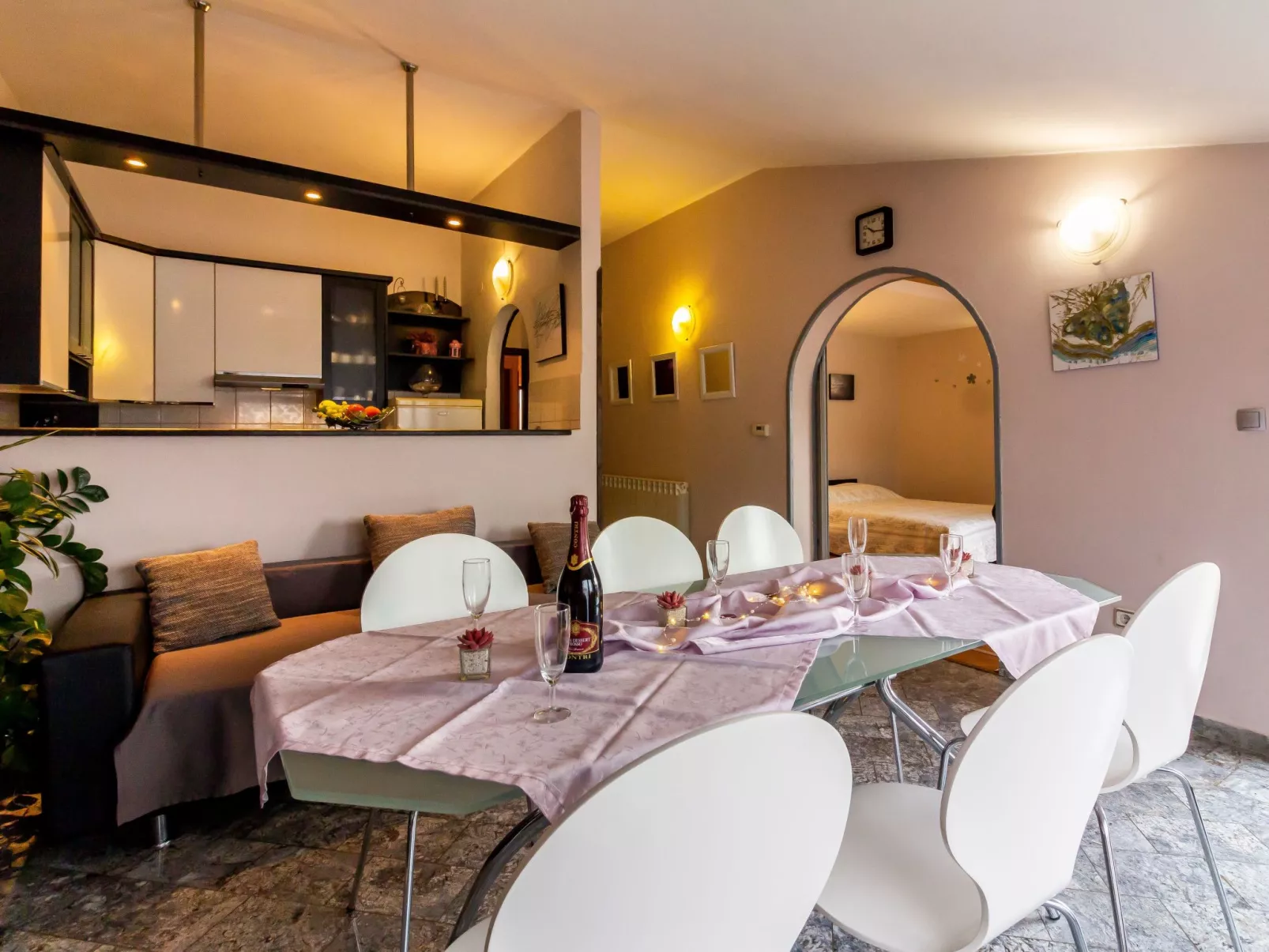 Ferienappartement Edi mit zwei Balkonen-Binnen