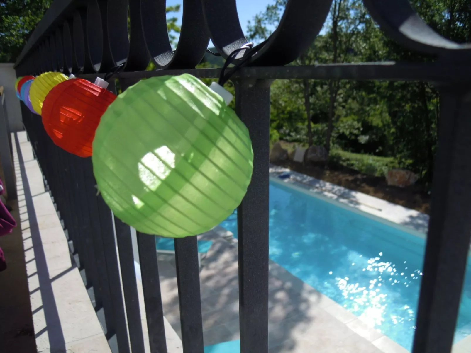 "Limounie" mit Terrasse-Buiten