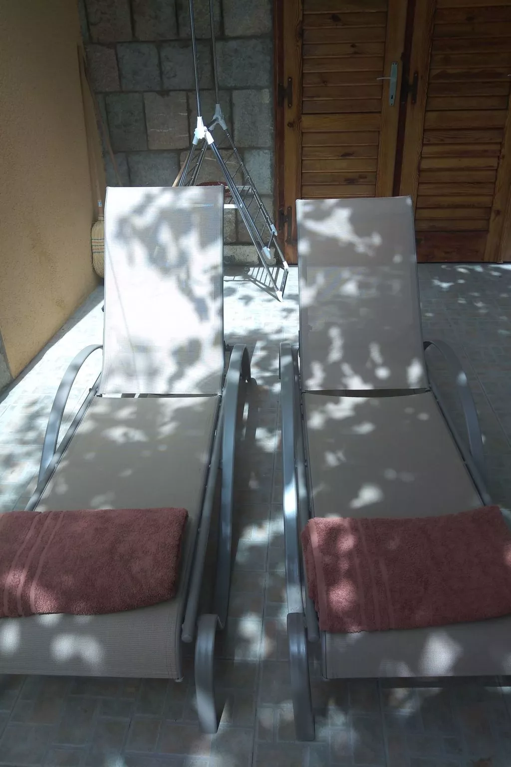 Maric mit Terrasse und Balkon-Image-tags.info