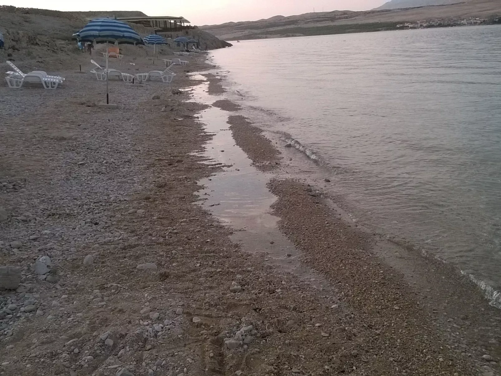 Mit Blick auf das Wasser-Image-tags.info