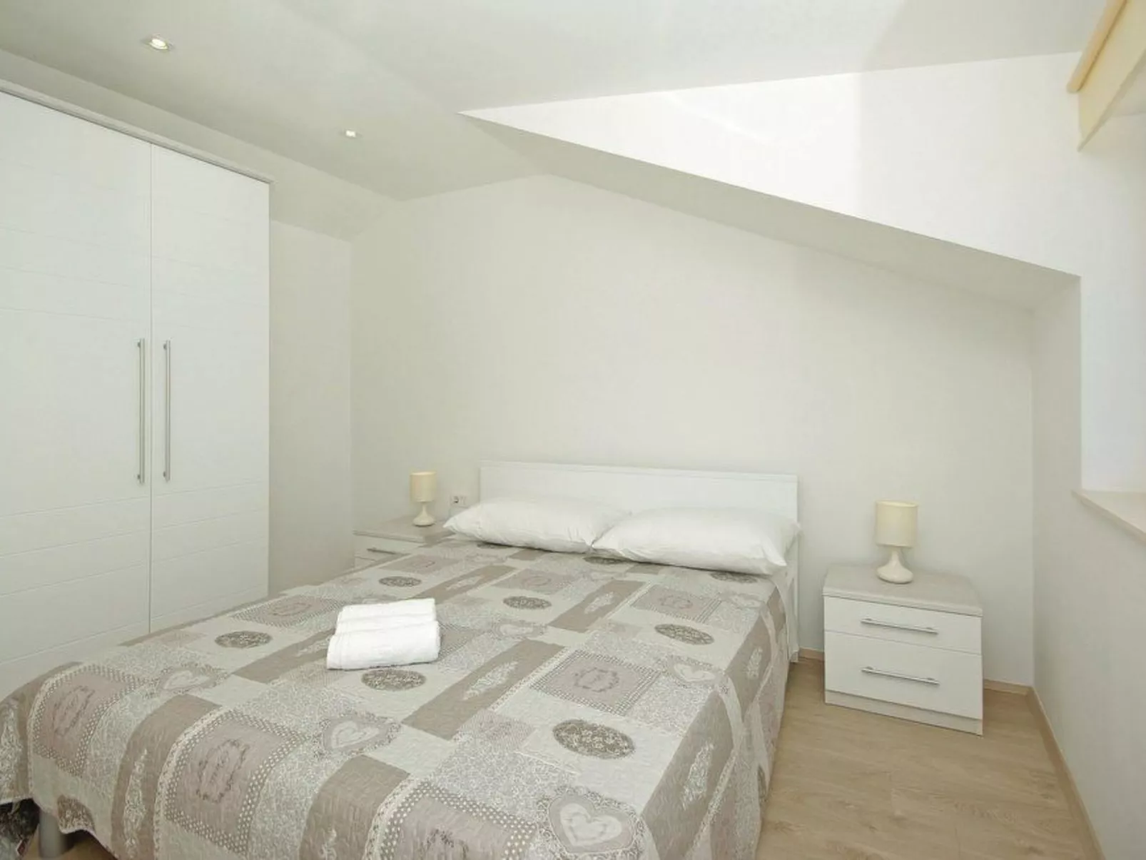 Mit Blick auf das Wasser-Image-tags.info