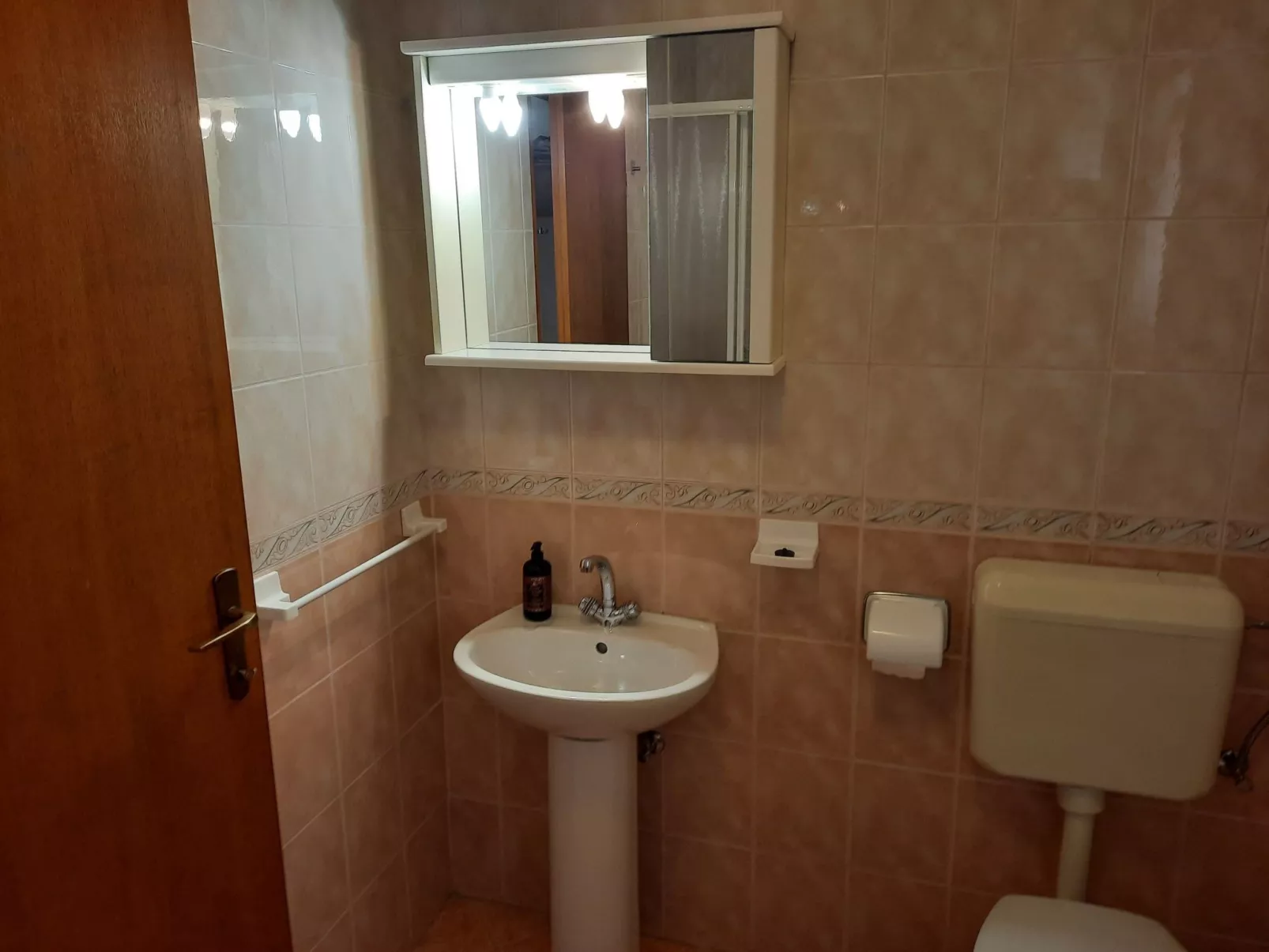 Mit privater Terrasse-Binnen