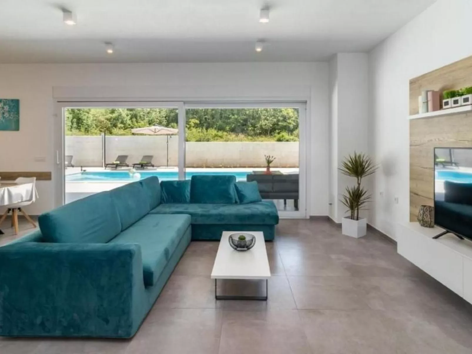 Villa Sanivaro mit beheiztem Pool und Whirlpool-Image-tags.info