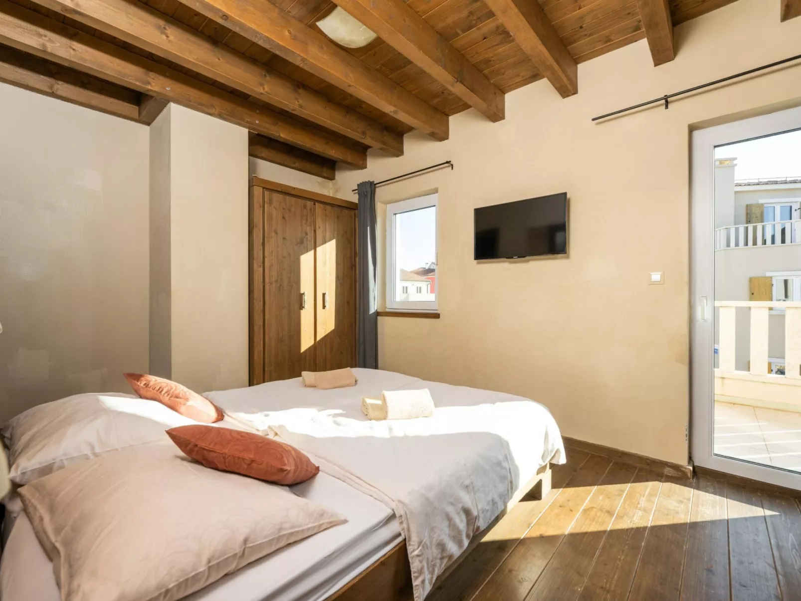 Villa Castagna in Premantura mit Pool und Sauna-Binnen