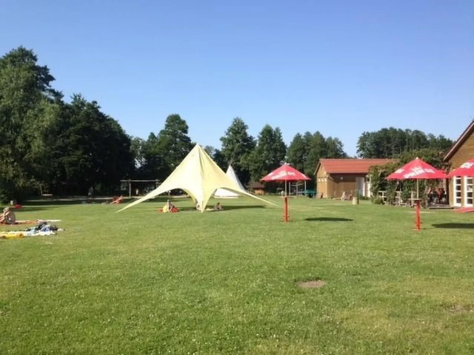 In Hohenlychen mit Grill, Loggia 4-Buiten