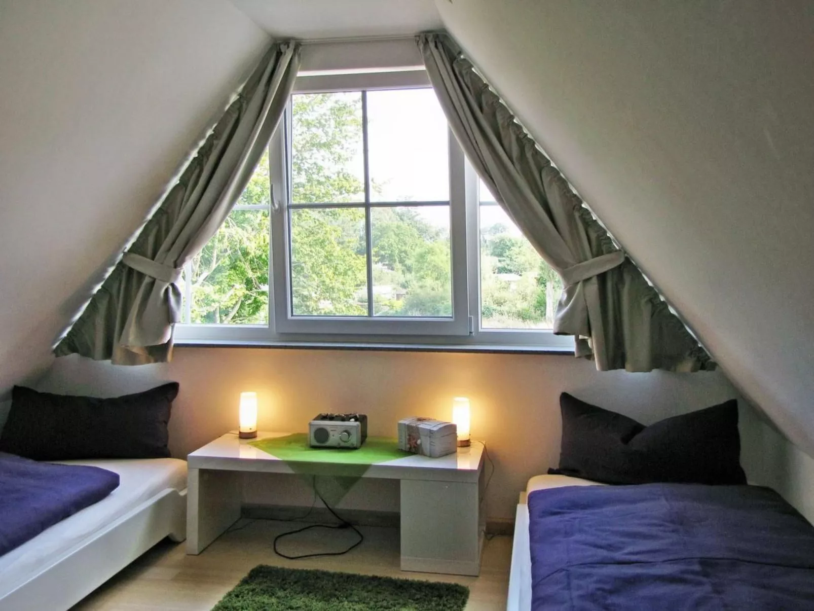 Mit Garten und Sauna-Binnen