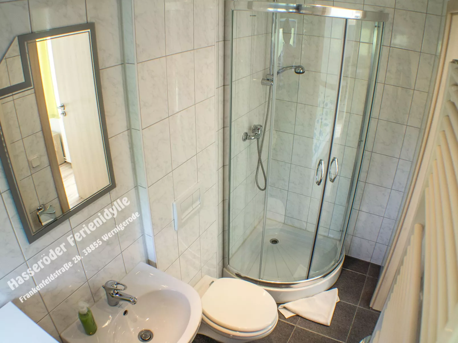 Appartement mit Garten, Grill und Terrasse-Binnen