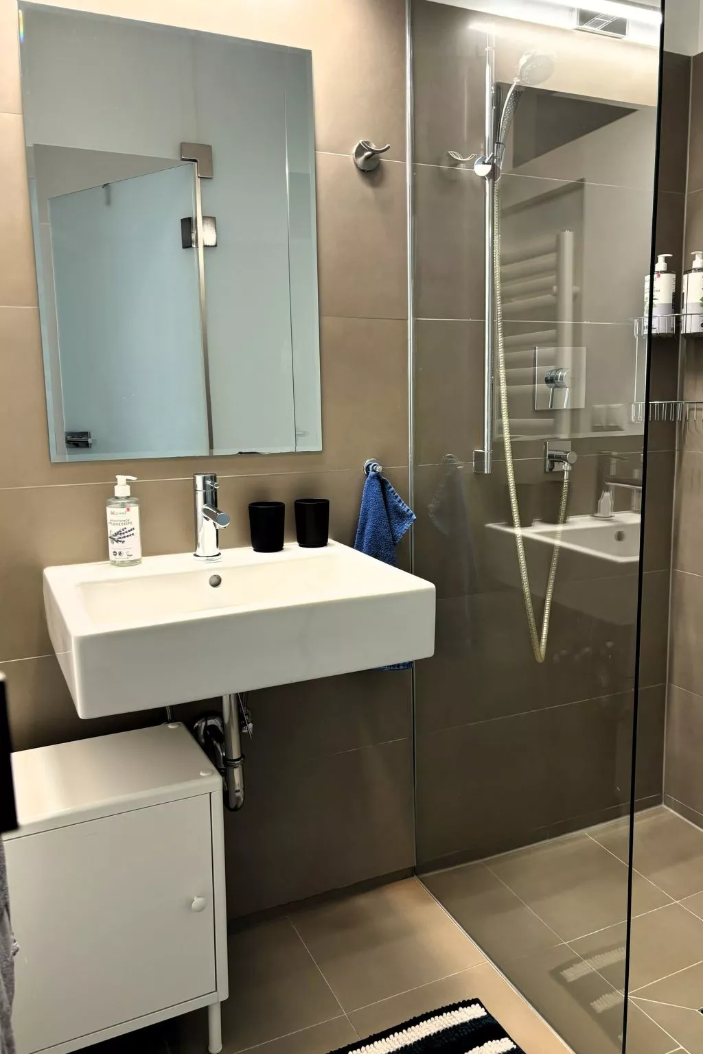 Ausgefallene Wohnung-Binnen