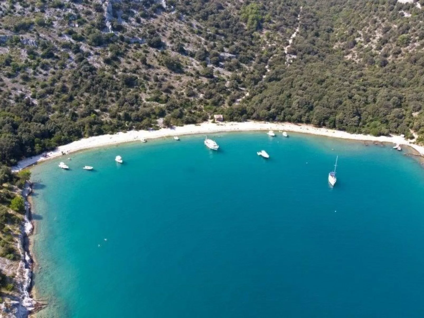 Luxuriöse Villa auf großem Privatgrundstück-Image-tags.info