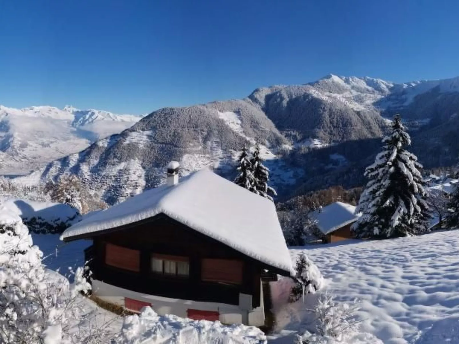 Chalet Écureuil-Buiten
