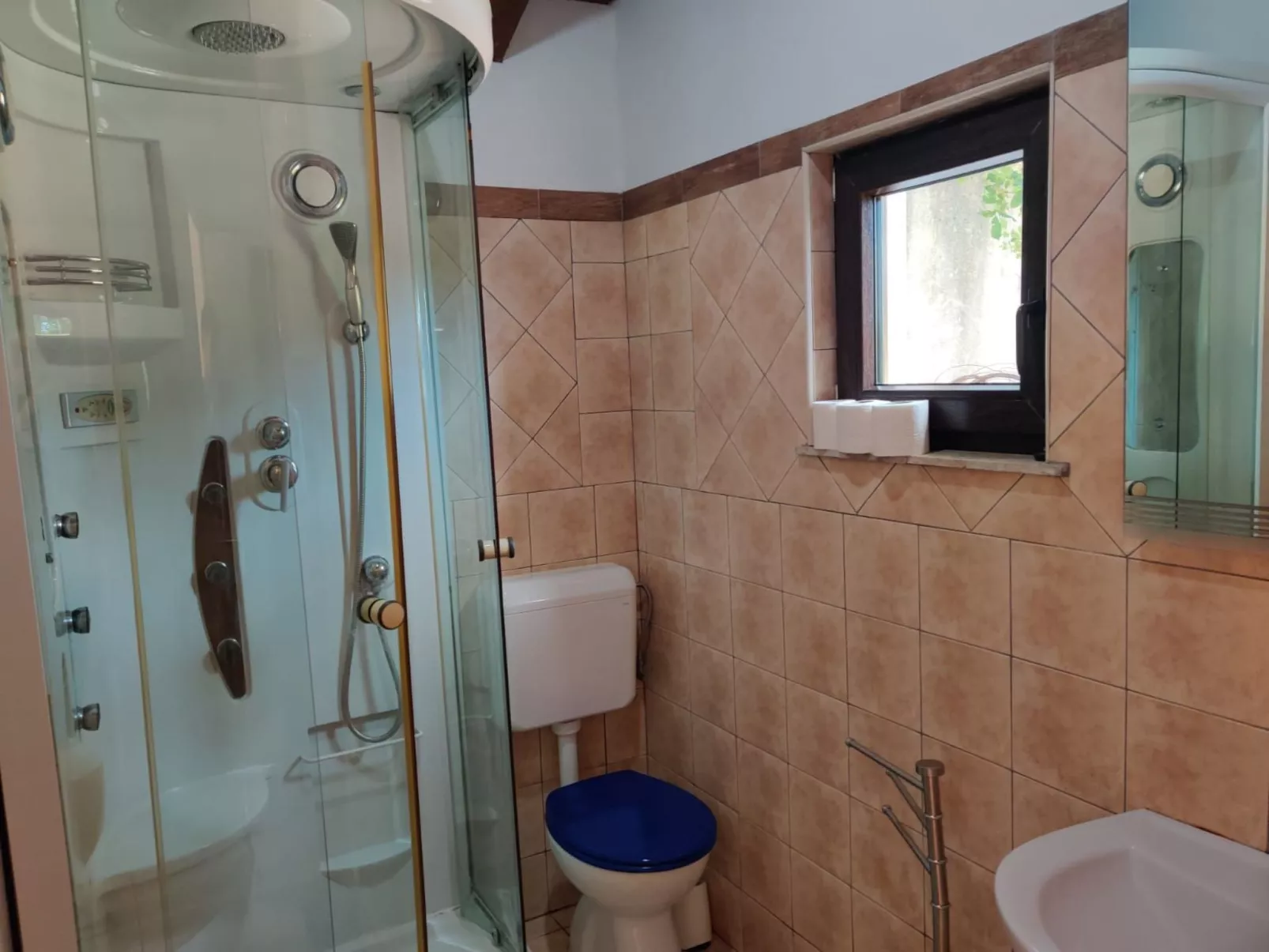 Haus mit Pool-Binnen