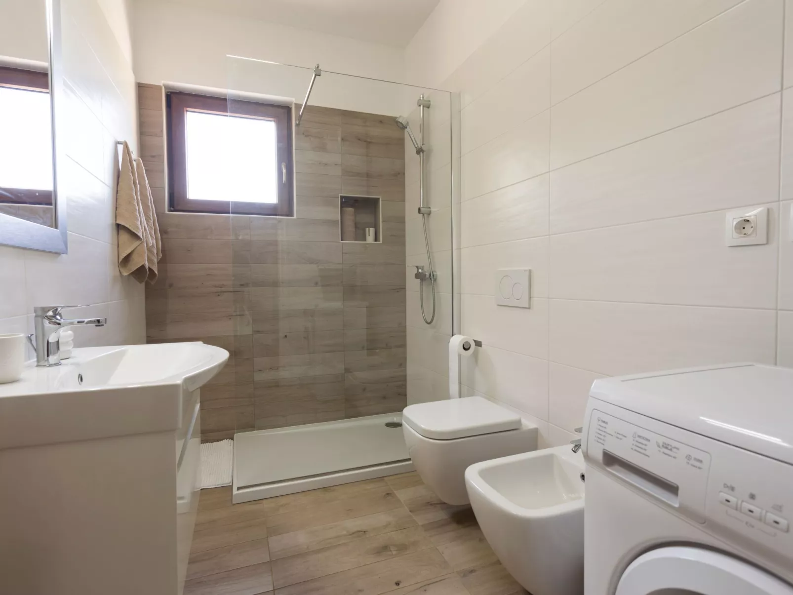 Haus Nina mit beheiztem Schwimmbad-Binnen