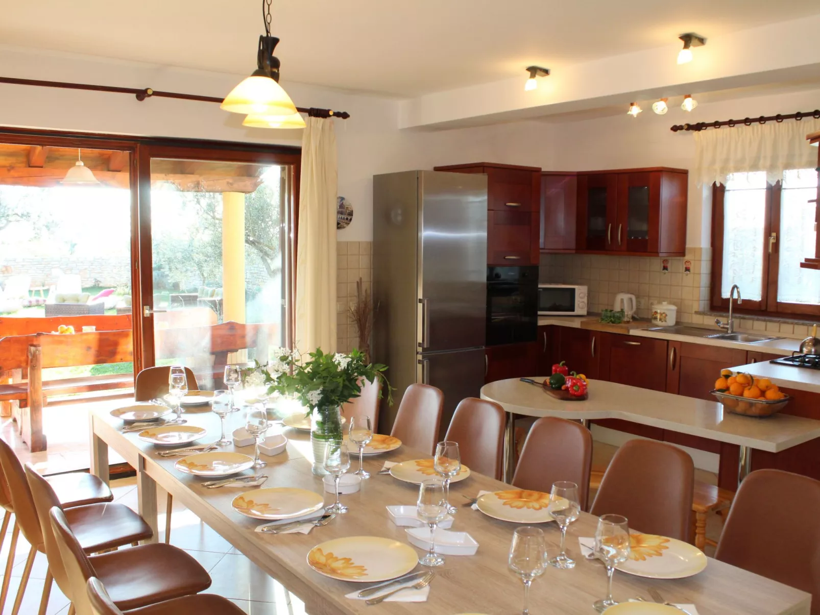 Gemütliches Ferienhaus mit Terrasse und Meerblick-Binnen