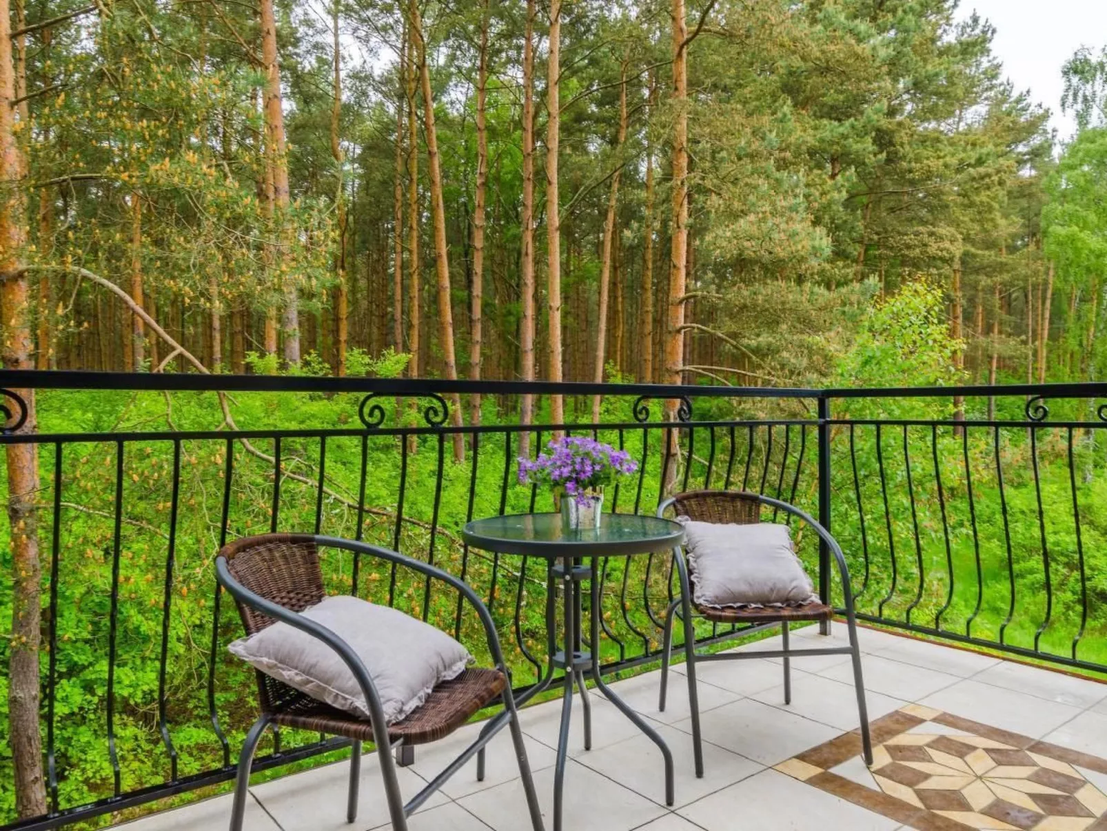 Wohnung mit Garten, Terrasse und Grill-Buiten