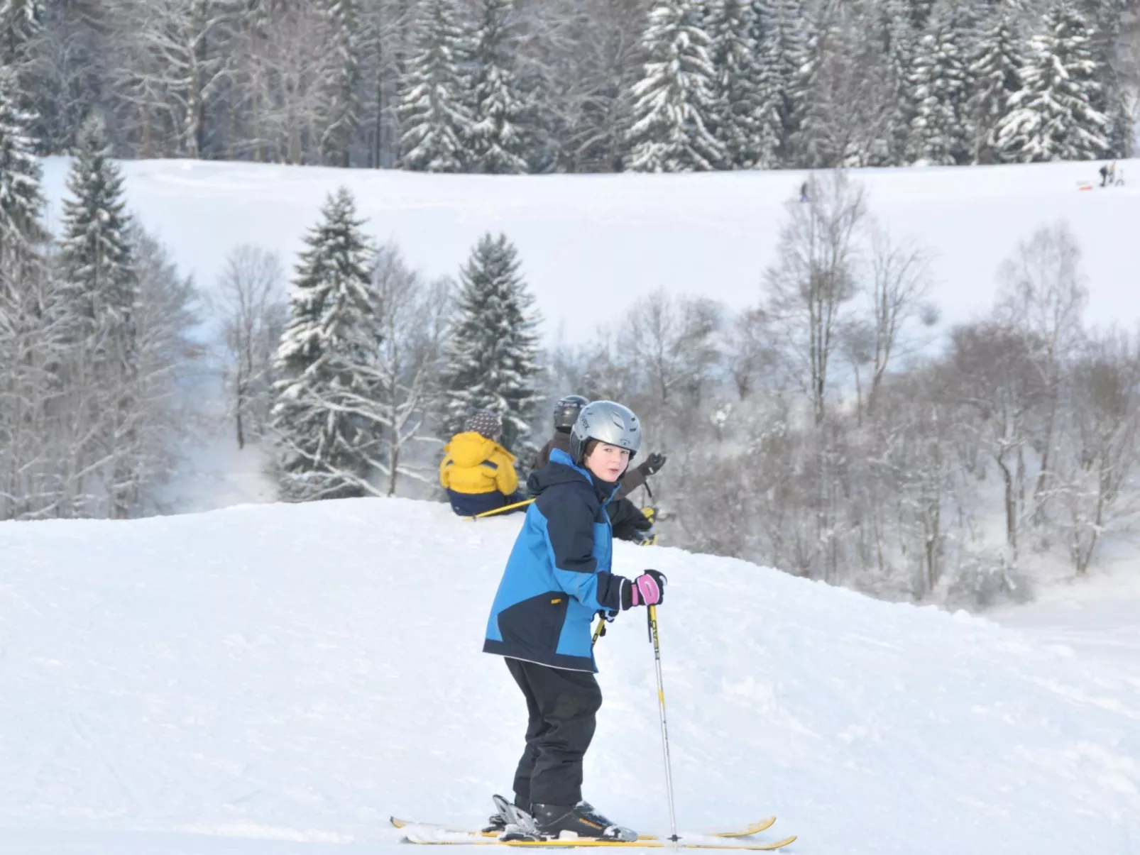Mit herrlicher Aussicht in die Berge-Buiten