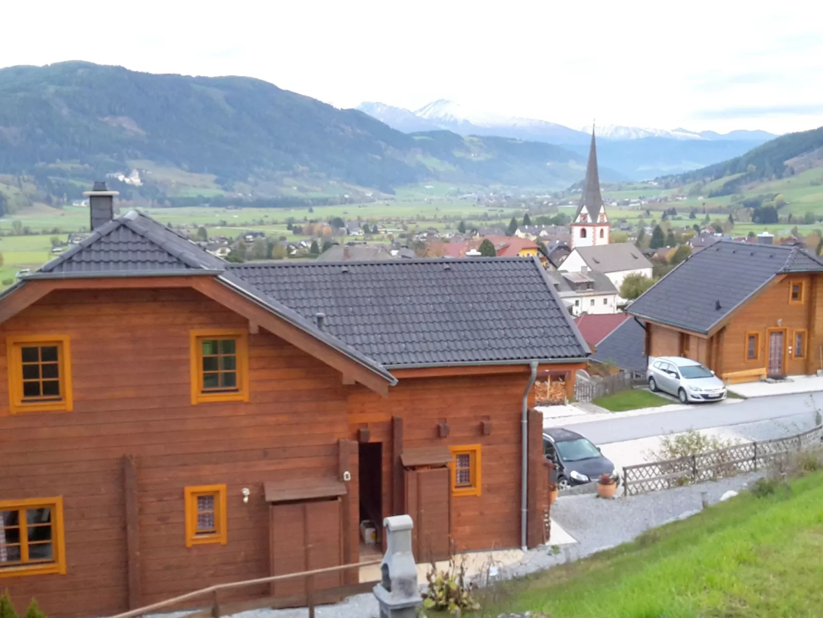 Komfortables Ferienhaus mit Galerie und Balkon-Buiten