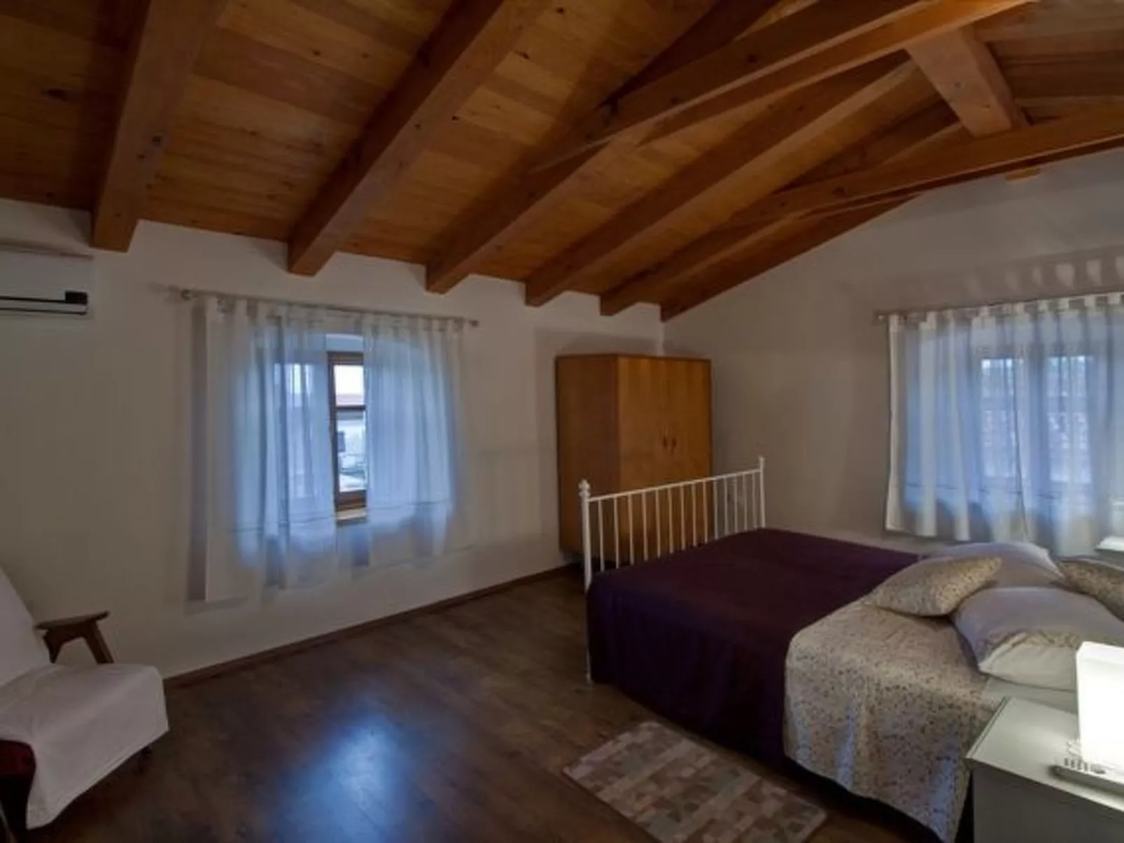 Modernes Ferienhaus in Vadreš mit Privatem Pool-Binnen