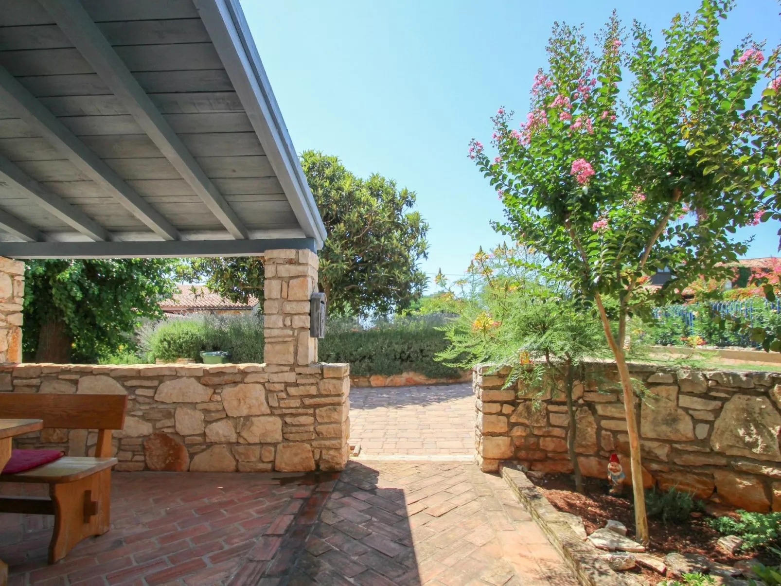 "Casa Daniela" mit Terrasse-Buiten