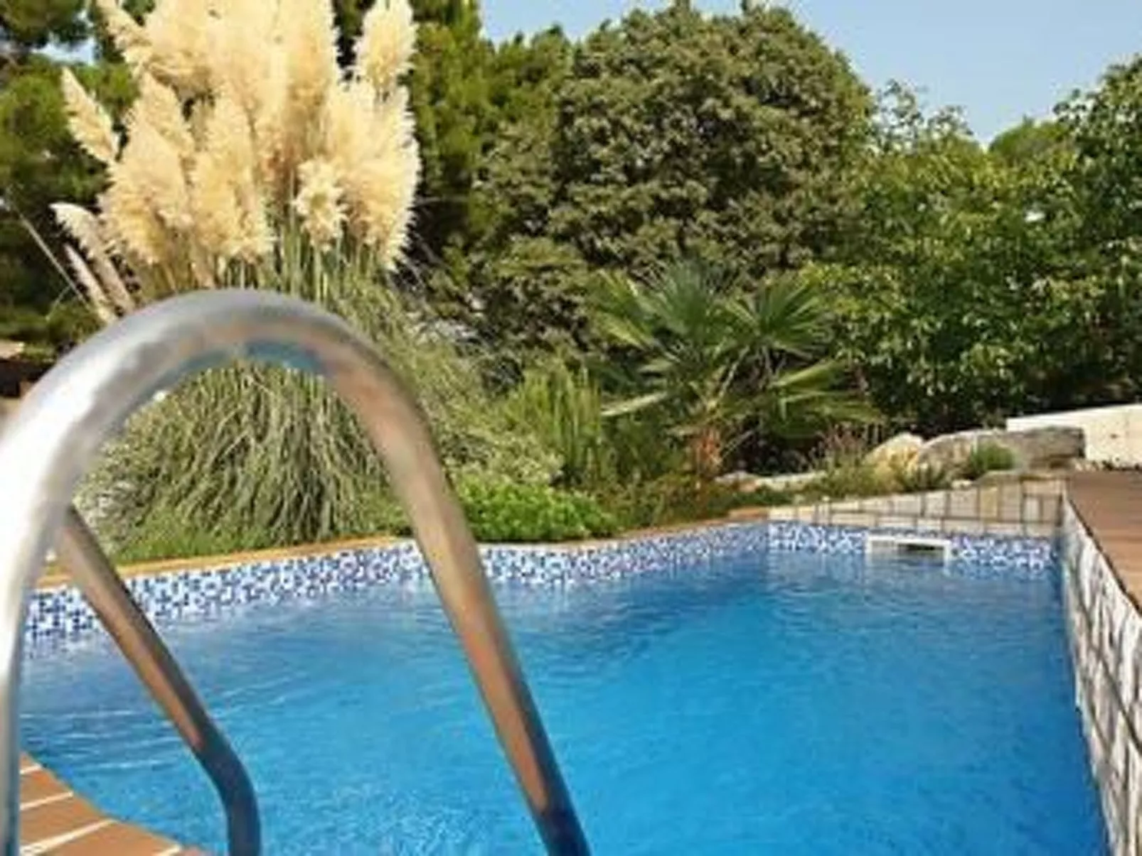 In Buje mit Barbecue-Buiten