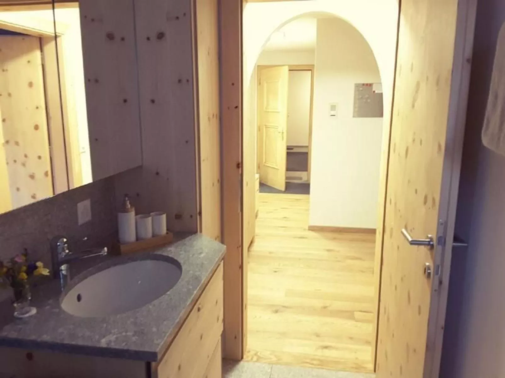 Chesa Chüderun 26-Binnen